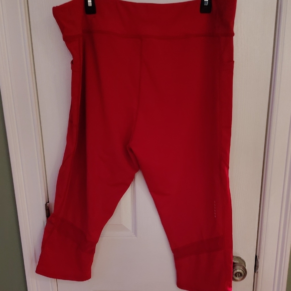 Red Athletic Tank and Capri Leggings Set - Picture 6 of 9